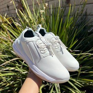 Clove Womens Healthcare Brilliant White Sneaker Size 11 LIKE NEW